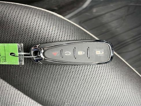 Used 2024 Chevrolet Trax ACTIV w/ Sunroof Package image 36