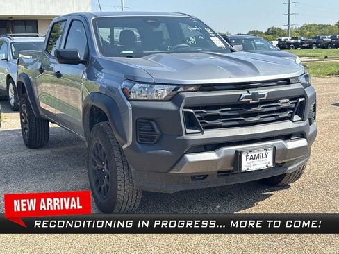 Used 2024 Chevrolet Colorado Trail Boss w/ Advanced Trailering Package image 1