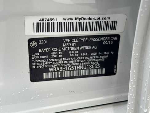 Used 2017 BMW 320i Sedan image 31