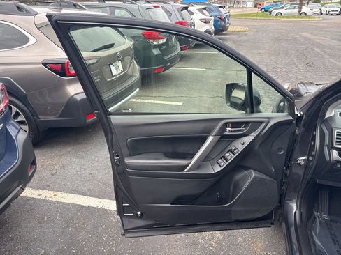 Used 2018 Subaru Forester 2.5i Premium w/ Popular Package #3B image 18