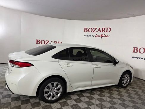 Used 2021 Toyota Corolla LE FWD image 9