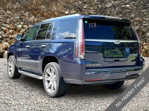 Used 2018 Cadillac Escalade Luxury AWD/4WD image 10