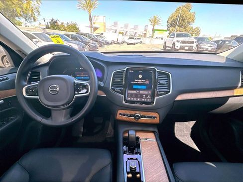 Used 2024 Volvo XC90 T8 Plus w/ Protection Package Premier AWD/4WD image 17
