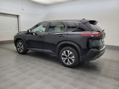 Used 2023 Nissan Rogue SV image 3