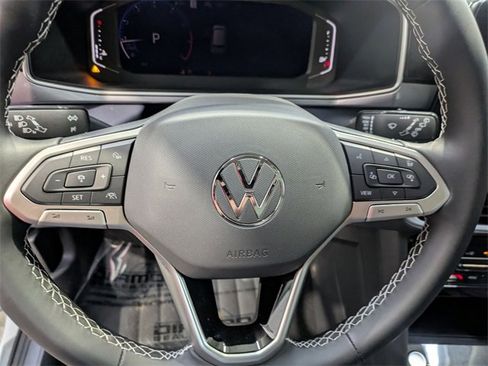 New 2025 Volkswagen Taos SEL image 10