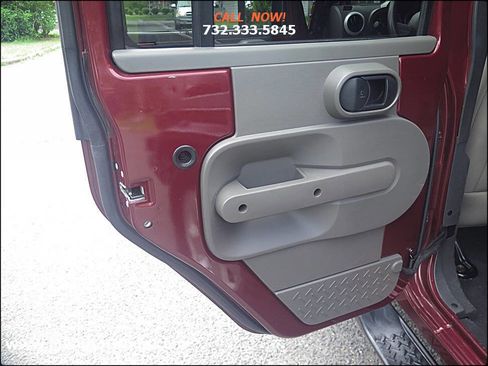 Used 2010 Jeep Wrangler Unlimited Sahara w/ Dual Top Group image 17