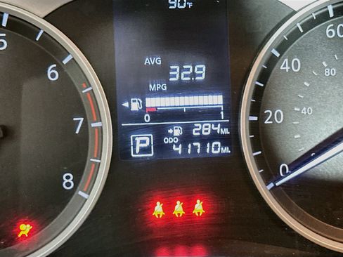 Used 2024 Nissan Versa S w/ S Plus Package FWD image 18