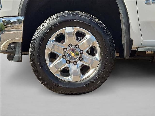 Used 2023 Chevrolet Silverado 2500 LTZ AWD/4WD image 24