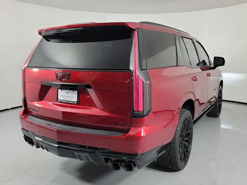 Certified 2025 Cadillac Escalade V w/ LPO, Floor Liner Package AWD/4WD image 4