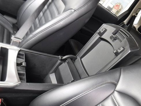 Used 2024 Ford Edge SEL image 17