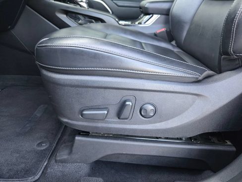 Used 2025 Kia Telluride S FWD image 15