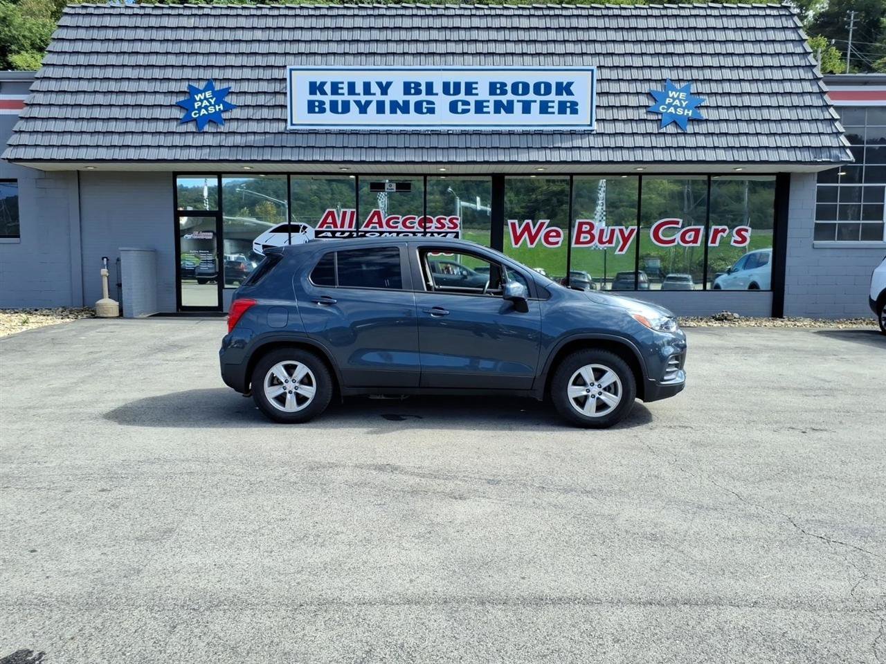 Used 2021 Chevrolet Trax LS w/ Tint and Cruise Package AWD/4WD image 1
