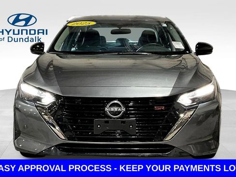 Used 2025 Nissan Sentra SR FWD image 2