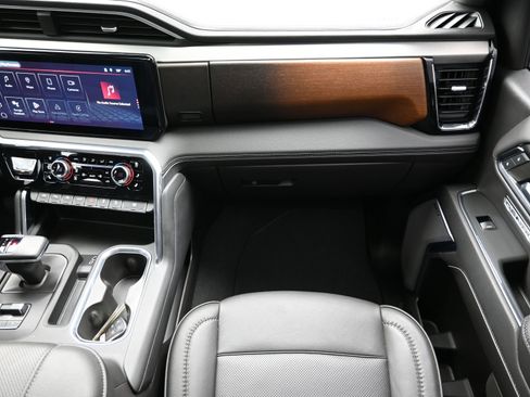 Used 2024 GMC Sierra 1500 Denali w/ Denali Reserve Package image 40