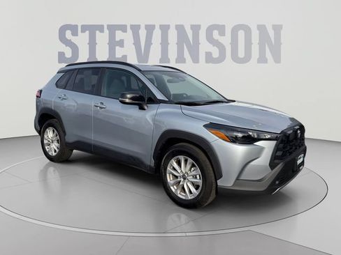 Used 2026 Toyota Corolla Cross LE w/ Moonroof Package AWD/4WD image 7