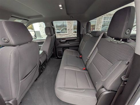 Used 2024 Chevrolet Silverado 2500 LT image 18