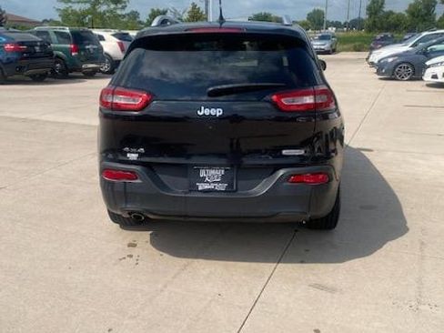 Used 2015 Jeep Cherokee Latitude image 3