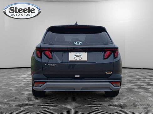 Used 2025 Hyundai Tucson SE FWD image 15