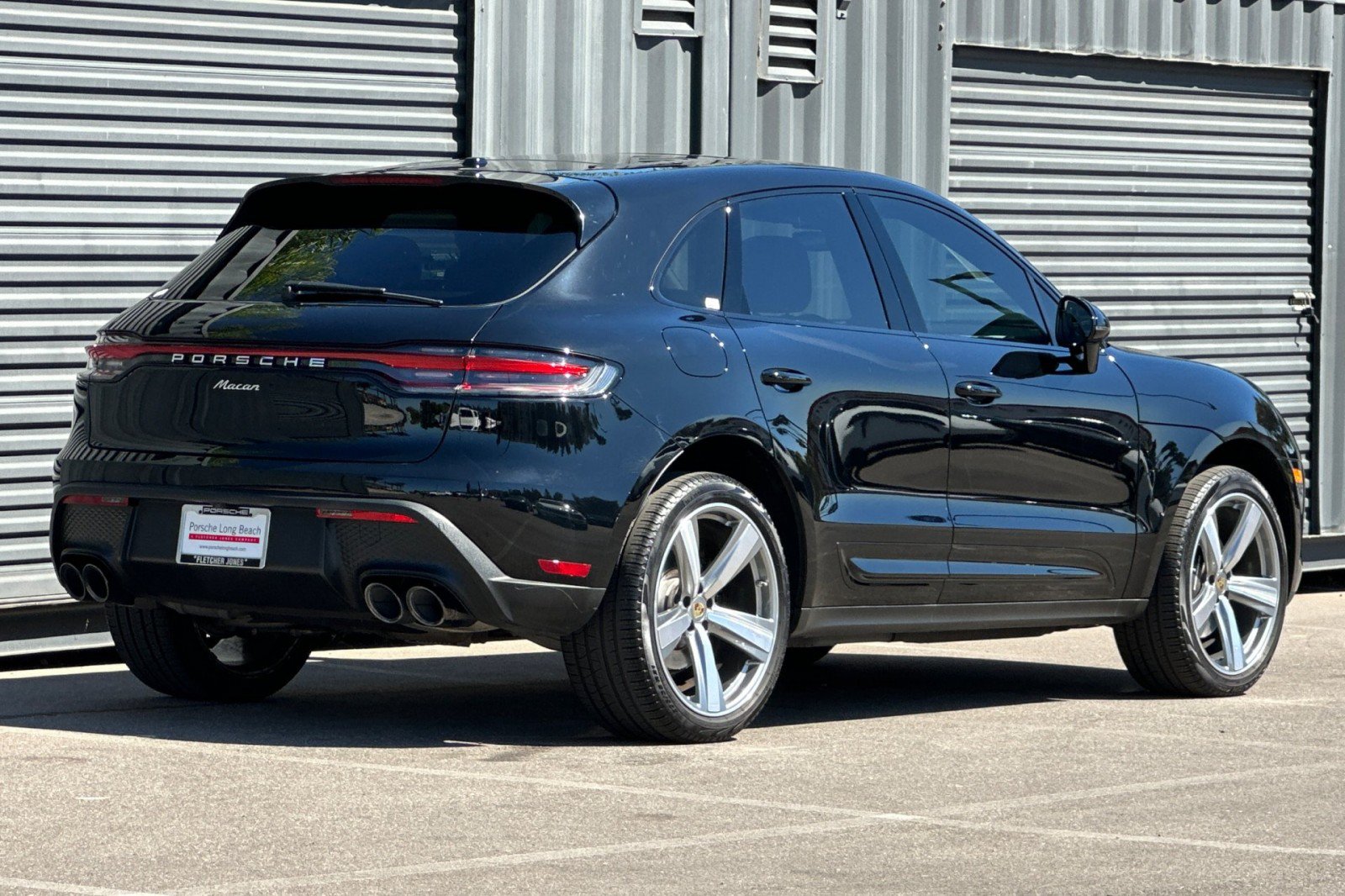 Certified 2024 Porsche Macan AWD/4WD image 8