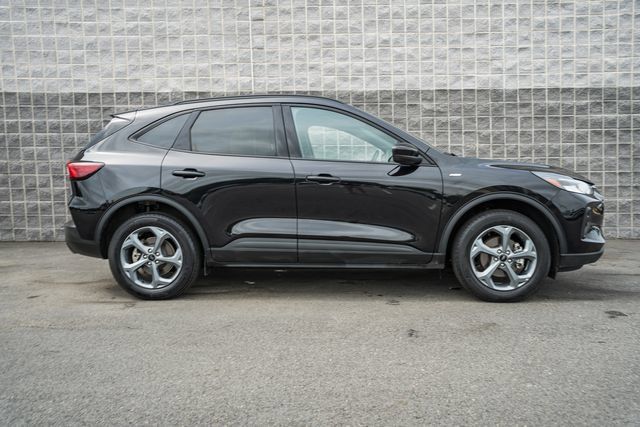 Used 2025 Ford Escape ST-Line Select AWD/4WD image 3