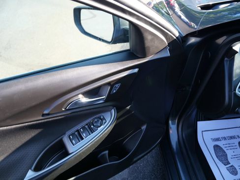 Used 2017 Chevrolet Malibu LS FWD image 16