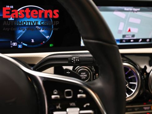 Used 2023 Mercedes-Benz CLA 250 4MATIC image 13