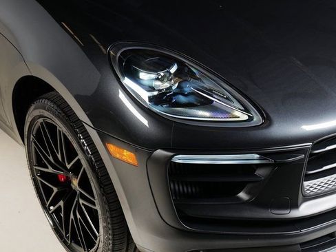 Certified 2022 Porsche Macan GTS image 34