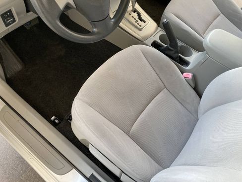 Used 2011 Toyota Corolla LE FWD image 22
