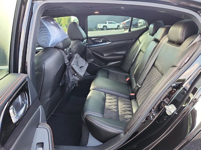 Used 2023 Nissan Maxima SR w/ Sport Mat Group FWD image 11