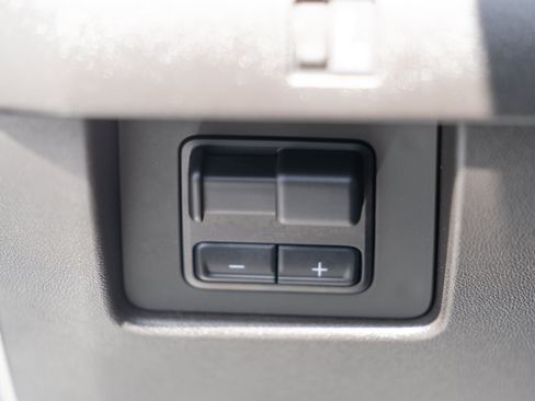 Used 2024 GMC Canyon AT4X AWD/4WD image 18