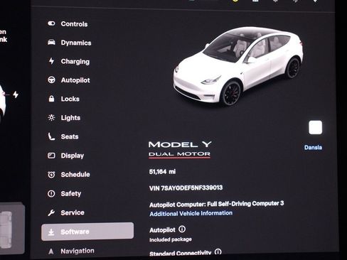 Used 2022 Tesla Model Y Performance image 40