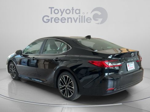 Certified 2025 Toyota Camry XLE FWD image 4
