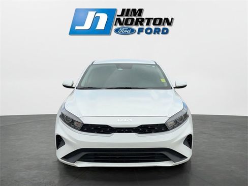 Used 2023 Kia Forte LXS image 8