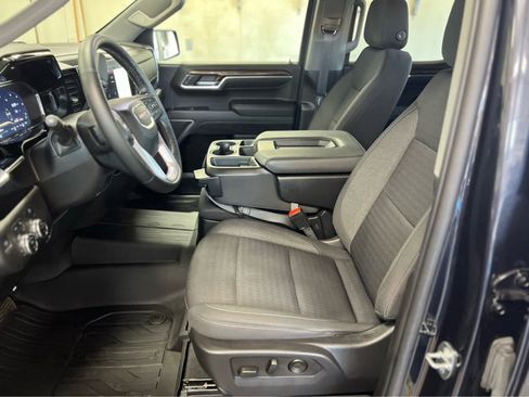 Used 2023 GMC Sierra 1500 Elevation image 25