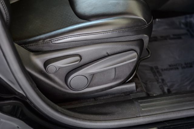 Used 2019 Jeep Cherokee Latitude Plus FWD image 45