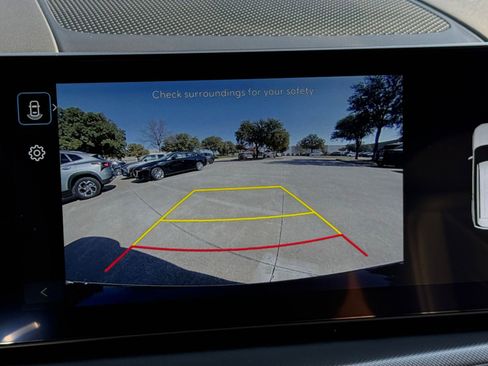 Used 2025 Hyundai Santa Fe SEL image 18