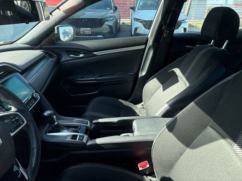 Used 2019 Honda Civic Sport image 4