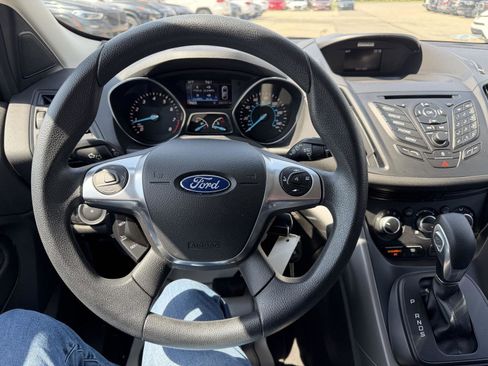 Used 2016 Ford Escape SE FWD image 11
