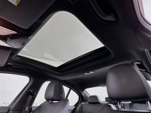 Used 2025 BMW M340i image 11