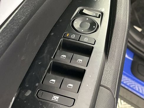 Certified 2026 Kia Sportage EX w/ EX Panorama Roof Package image 13