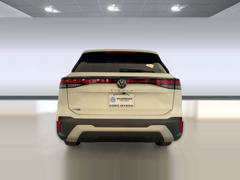 New 2026 Volkswagen Tiguan S image 10