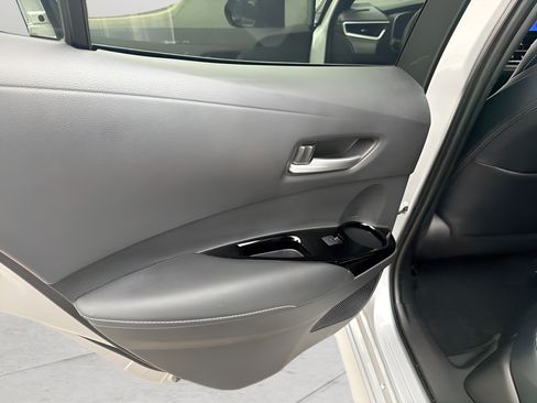 Used 2025 Toyota Corolla XSE FWD image 19