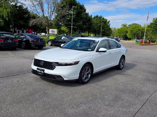 Used 2024 Honda Accord EX image 5
