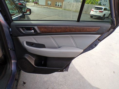 Used 2018 Subaru Outback 2.5i Limited AWD/4WD image 21