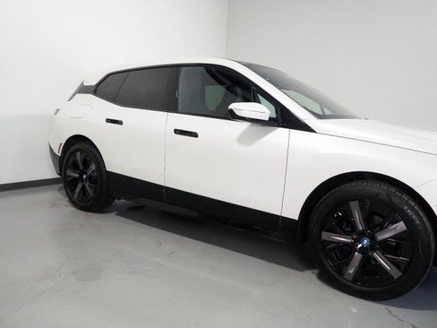 Used 2024 BMW iX xDrive50 w/ Premium Package AWD/4WD image 66