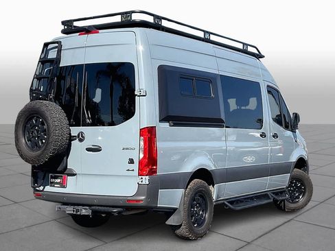 Used 2021 Mercedes-Benz Sprinter 2500 image 13