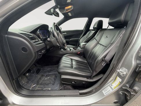 Used 2016 Chrysler 300 S AWD/4WD image 10