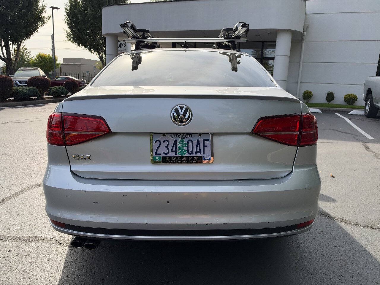Used 2015 Volkswagen Jetta GLI SE FWD image 4