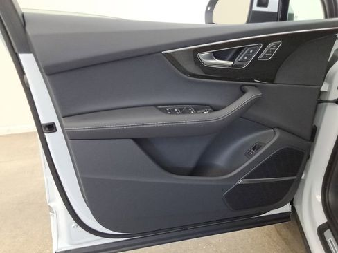 Used 2025 Audi Q7 3.0T Premium Plus w/ Premium Plus Package image 10