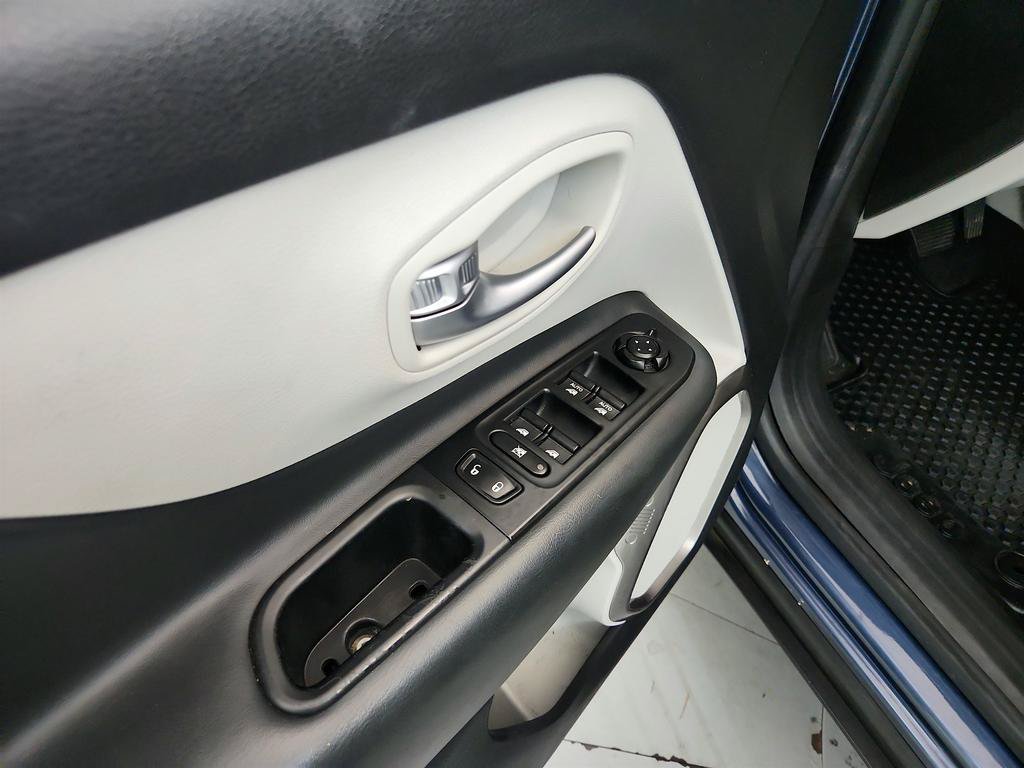 Used 2022 Jeep Renegade Limited AWD/4WD image 21